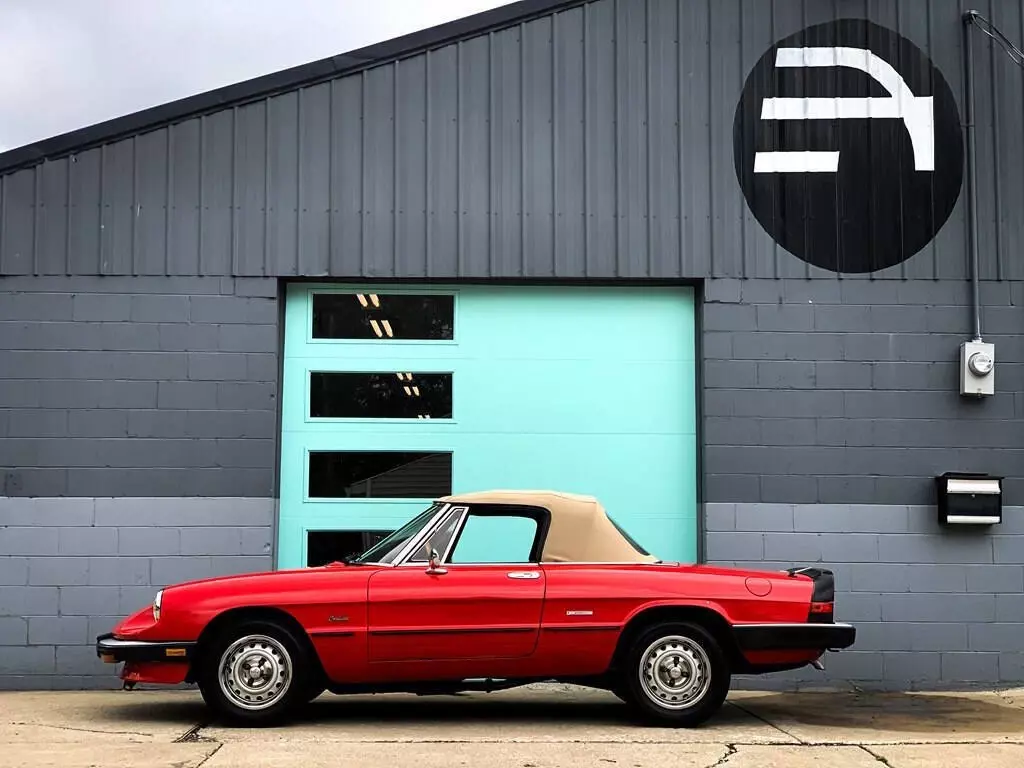 1987 Alfa Romeo Spider Graduate 2dr Convertible - photo 7