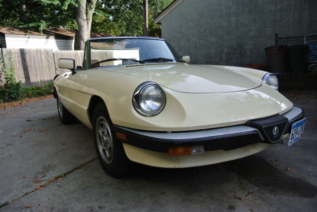 1987 Alfa Romeo Spider Veloce