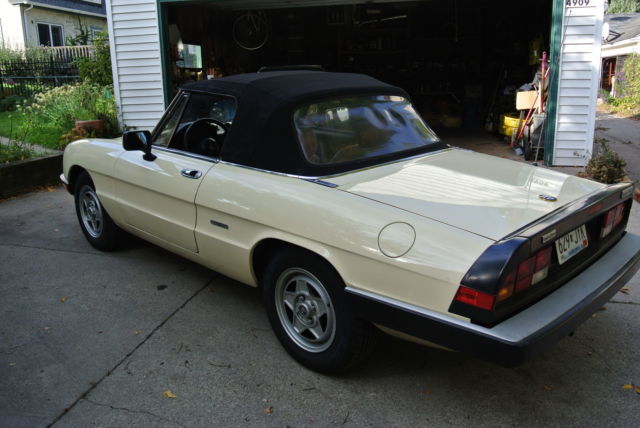 1987 Alfa Romeo Spider Veloce - photo 4