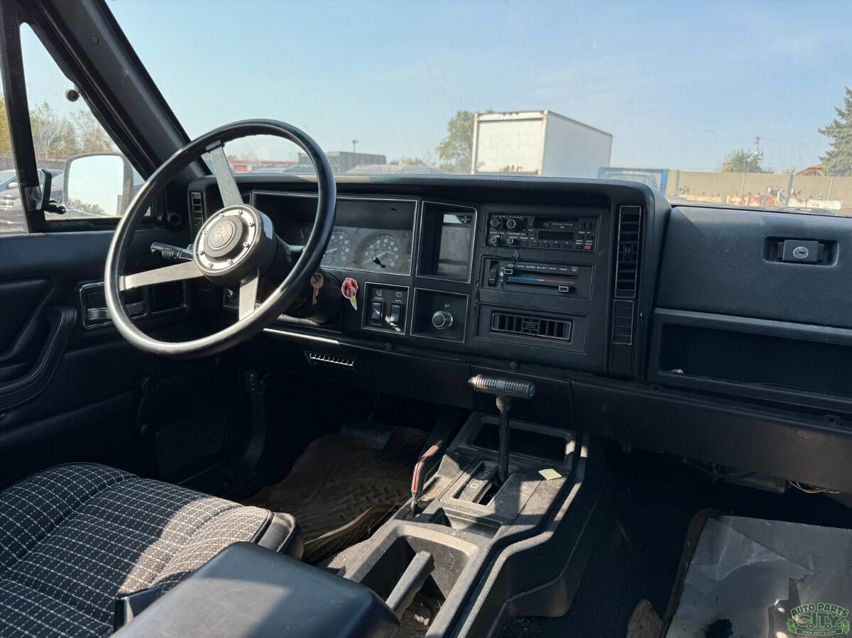 1987 Jeep Cherokee CHIEF - photo 9