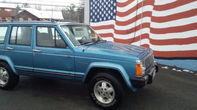 1987 Jeep Cherokee Command Track 4X4 - photo 5