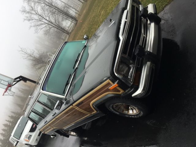 1987 AMC Jeep Grand Wagoneer - Woody 1987 Jeep Wagoneer