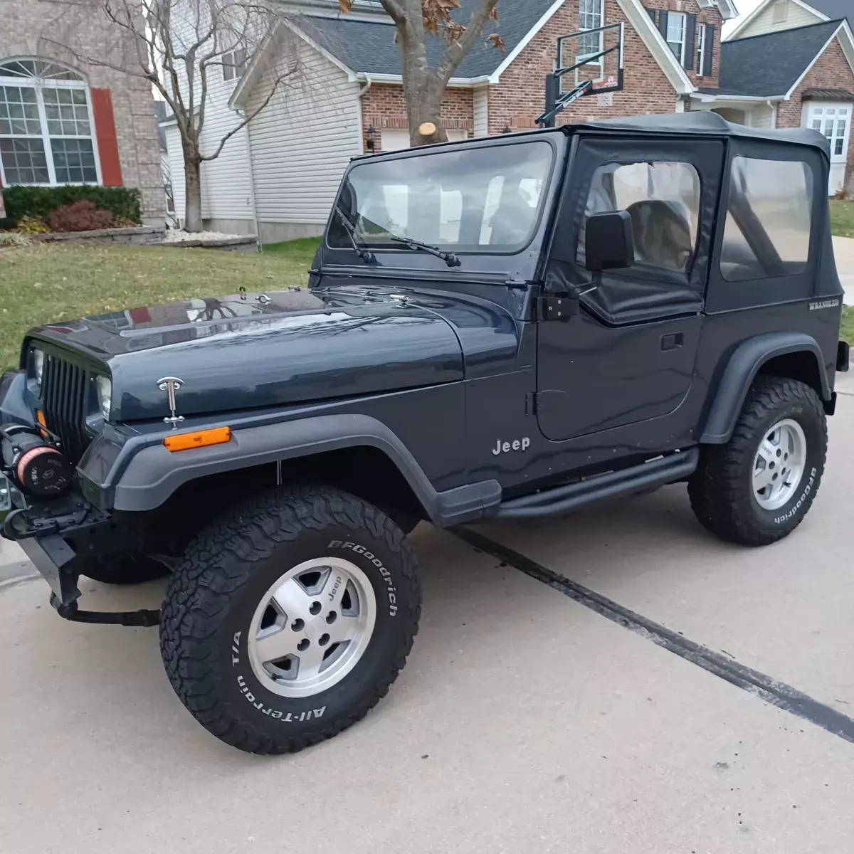 1987 AMC JEEP WRANGLER, 2.5L 4CYL, 5SPD MANUAL, RAMSEY WINCH, CUSTOM WHEELS 1987 Jeep Wrangler SPORT