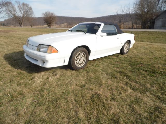 1987 Ford Mustang McLaren - photo 2