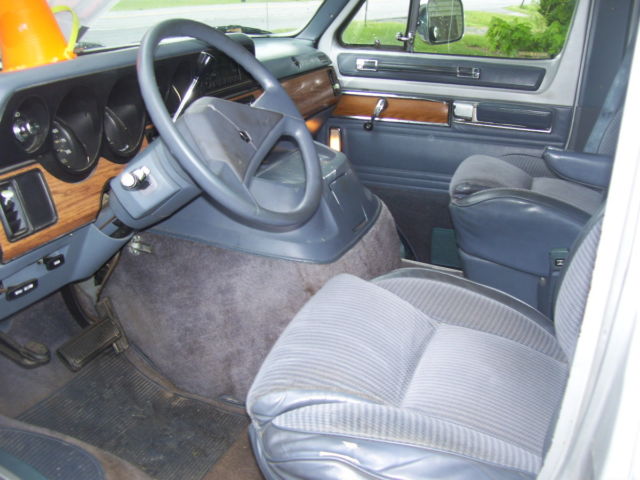 1987 Dodge Ram Van - photo 4