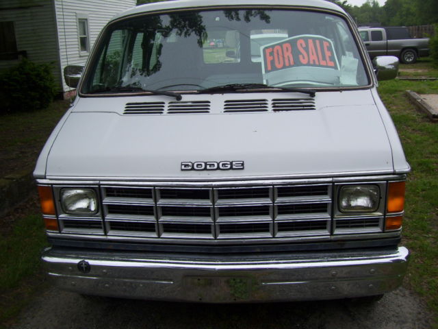 1987 Dodge Ram Van - photo 6