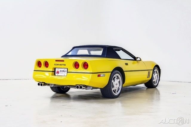 1987 Chevrolet Corvette Base 2dr Convertible - photo 10