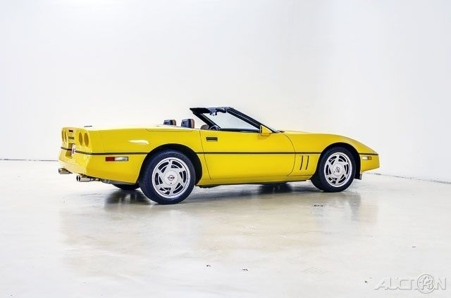 1987 Chevrolet Corvette Base 2dr Convertible - photo 11