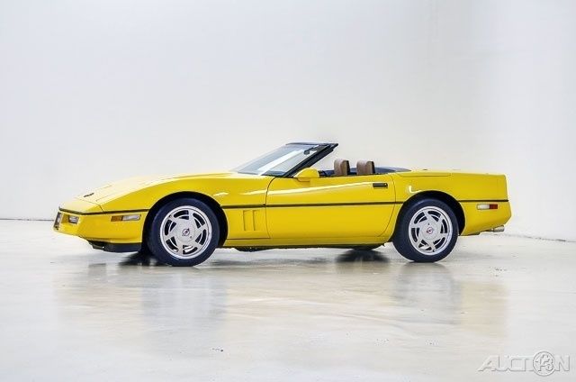 1987 Chevrolet Corvette Base 2dr Convertible - photo 3