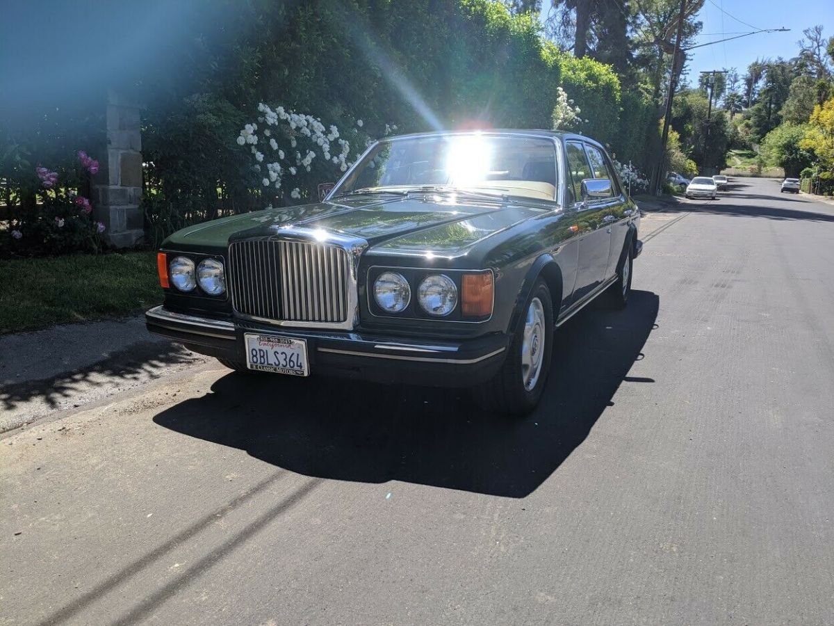 1987 Bentley 8 In Beautiful Racing Green with Tan Interior Very Nice condition 1987 Bentley 8 Leather