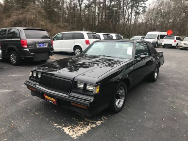 1987 Black Grand national.... 1987 Buick Grand National