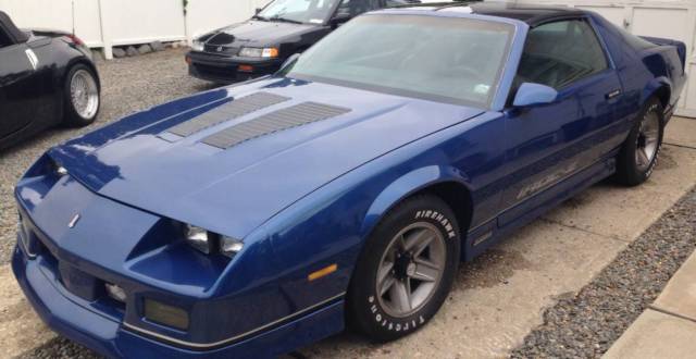 1987 Chevrolet Camaro IROC Z Blue - photo 4