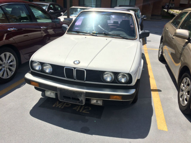 1987 BMW 325i Base Sedan 4-Door 2.5L for Parts, needs to be towed 1987 BMW 3-Series
