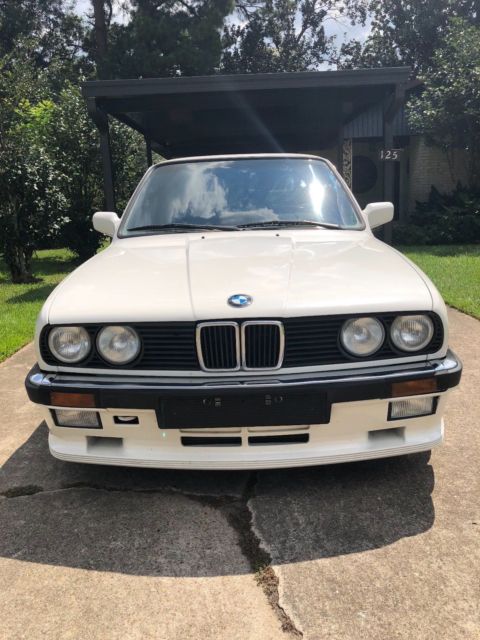 1987 BMW 325i (E30) Alpine White 1987 BMW 3-Series