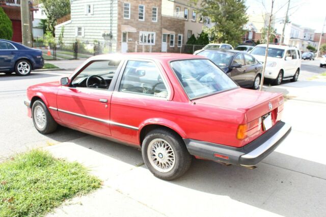 1987 BMW 3-Series 325is - photo 4