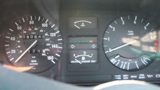 1987 BMW 5-Series Red leather - photo 10