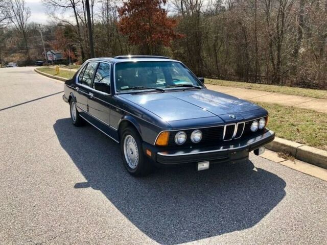 1987 BMW 7-Series 735i 4dr Sedan - photo 2