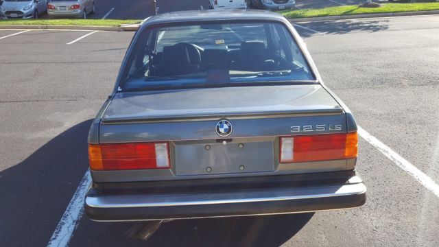 1987 BMW 3-Series IS - photo 4