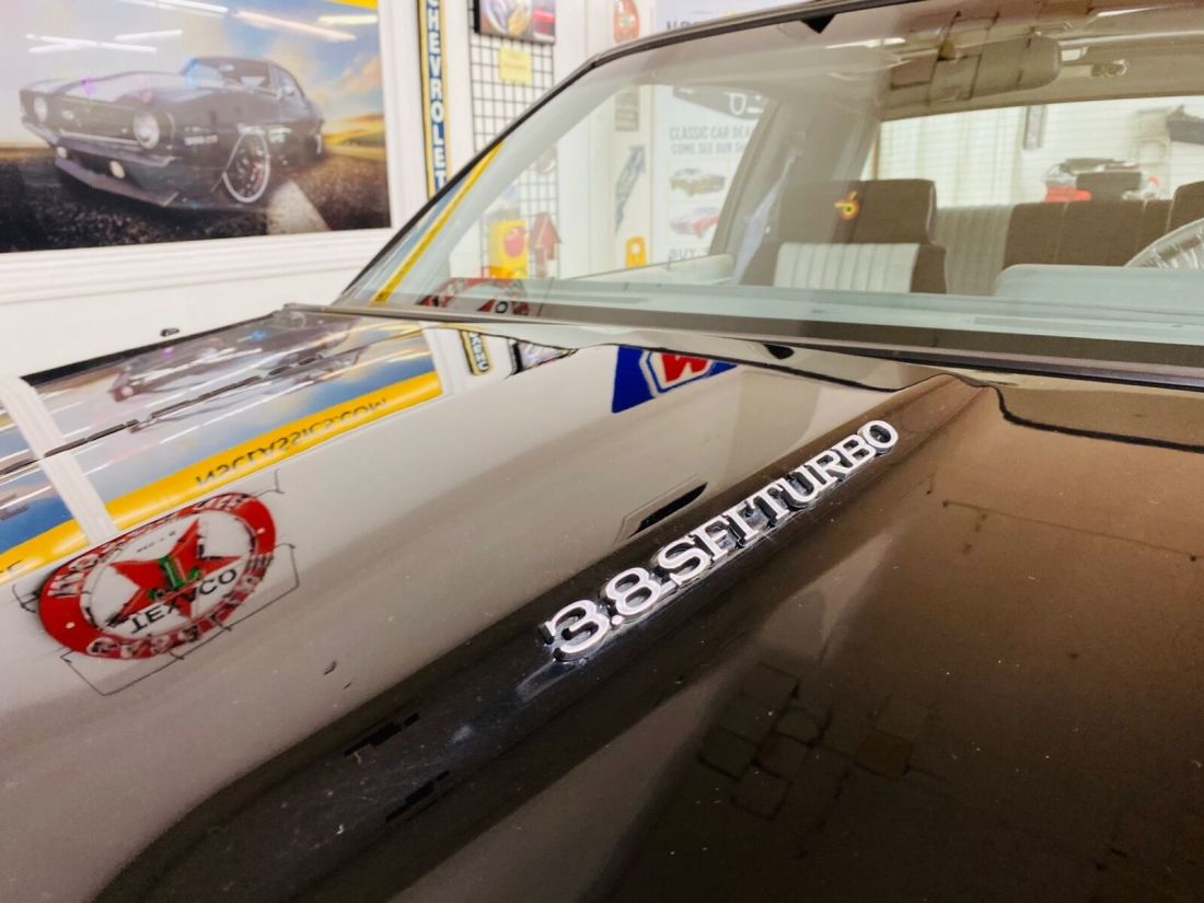 1987 Buick Grand National - VERY CLEAN - LOW MILES - SEE VIDEO - photo 11