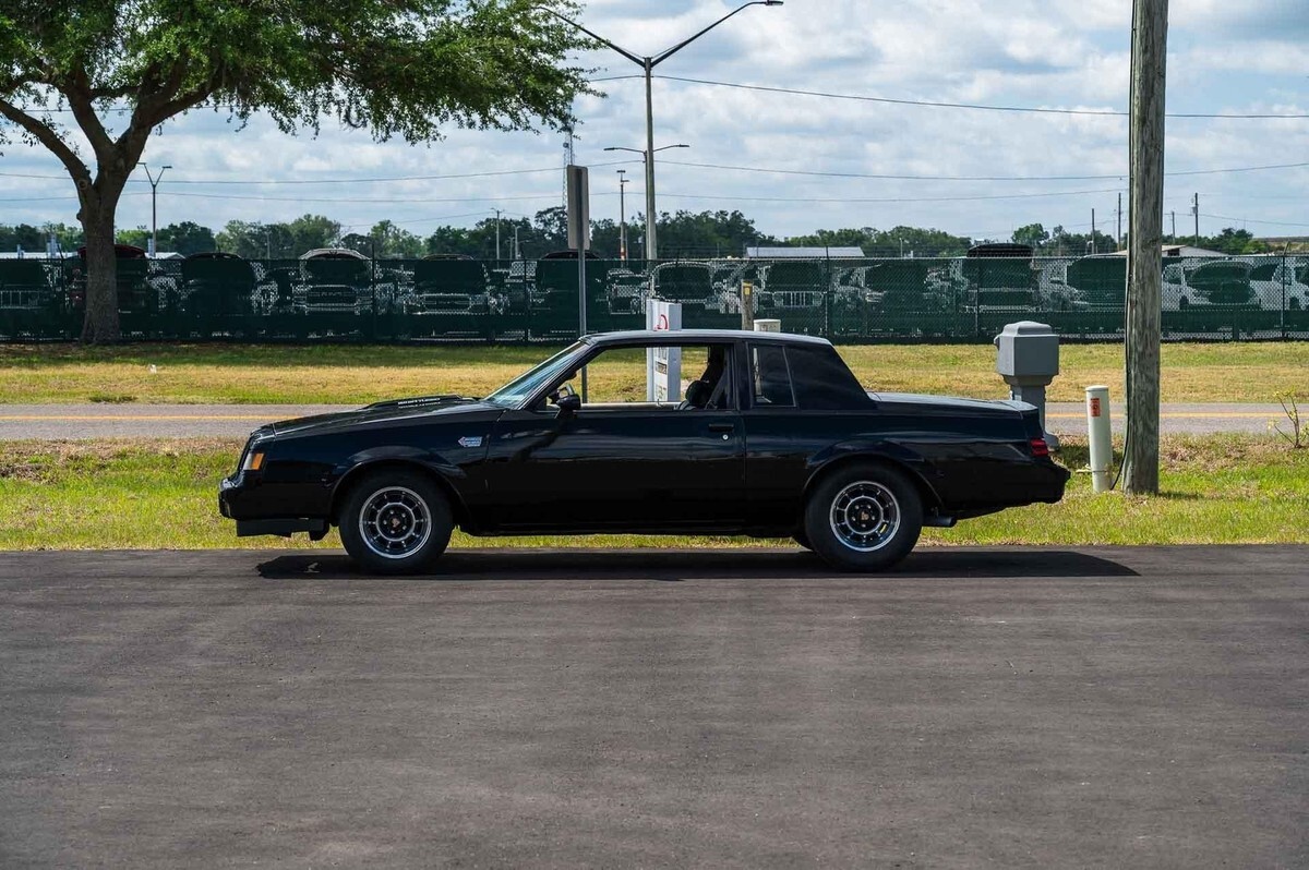 1987 Buick Grand National WE2 - photo 2