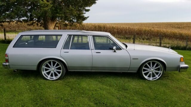 1987 Buick LeSabre Estate Wagon - photo 2