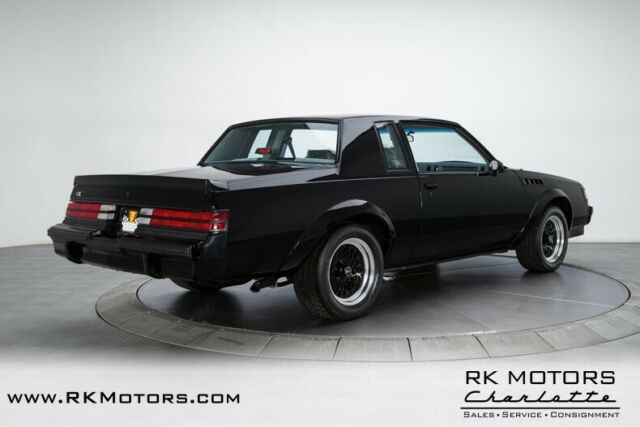 1987 Buick Regal GNX - photo 2
