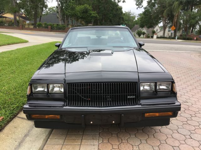 1987 Buick Regal Grand National - photo 2