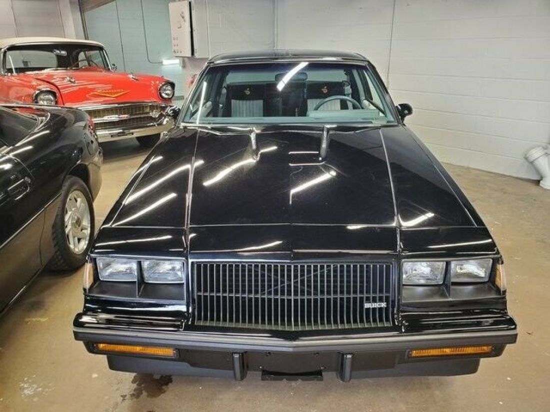1987 Buick Regal Grand National - photo 2