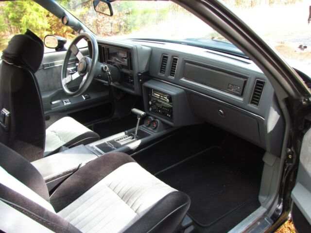 1987 Buick Grand National - photo 10