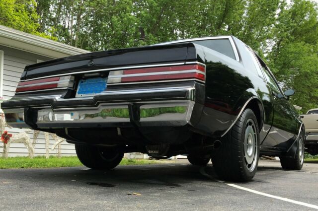 1987 Buick Regal Limited - photo 9