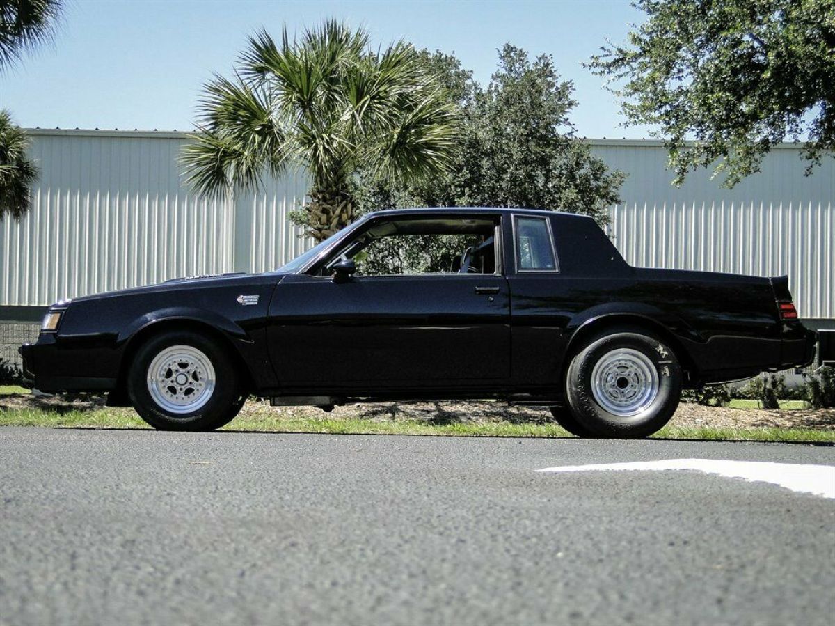 1987 Buick Regal Grand National - photo 4