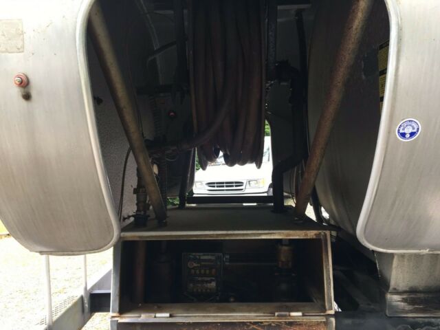1987 Chevrolet C70 - photo 2