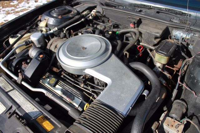 1987 Cadillac Fleetwood 75 - photo 10