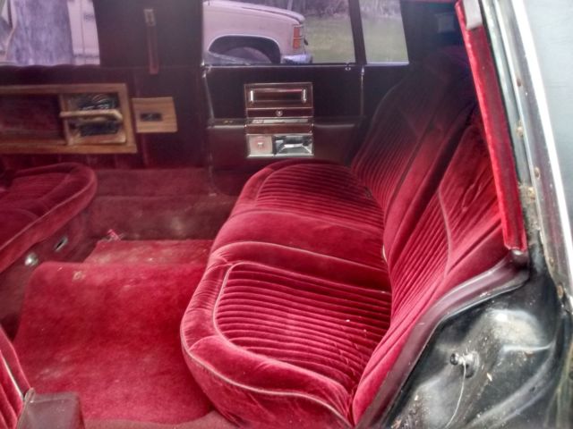 1987 Cadillac Brougham EMBASSY LIMOUSINE - photo 3