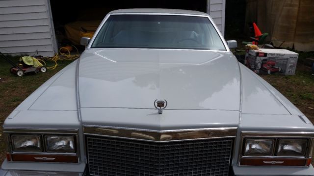1987 Cadillac Brougham 4DR - photo 3