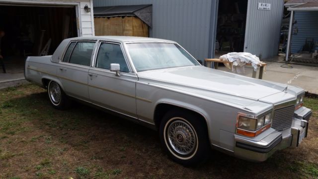 1987 Cadillac Brougham 4DR - photo 4