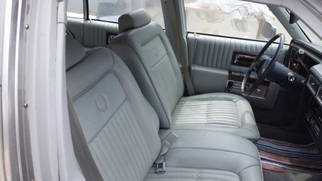 1987 Cadillac Brougham 4DR - photo 9
