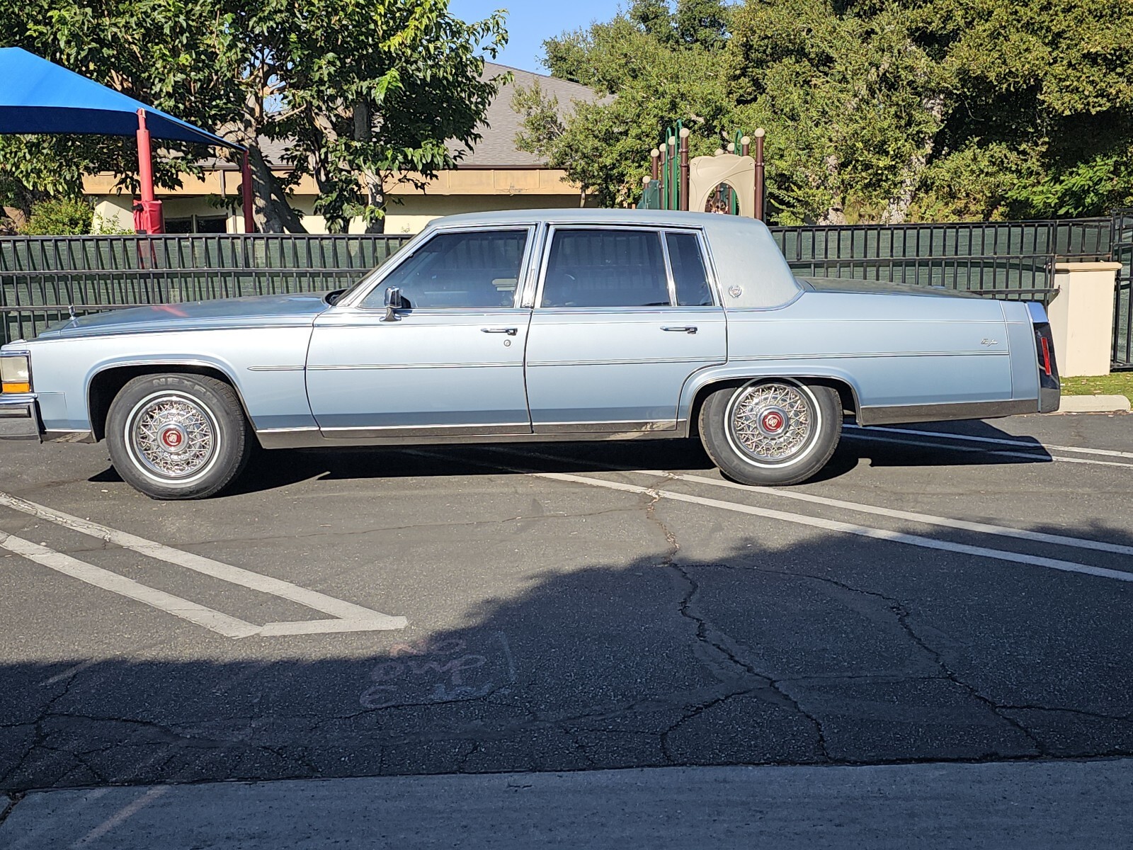 1987 Cadillac Brougham - photo 3