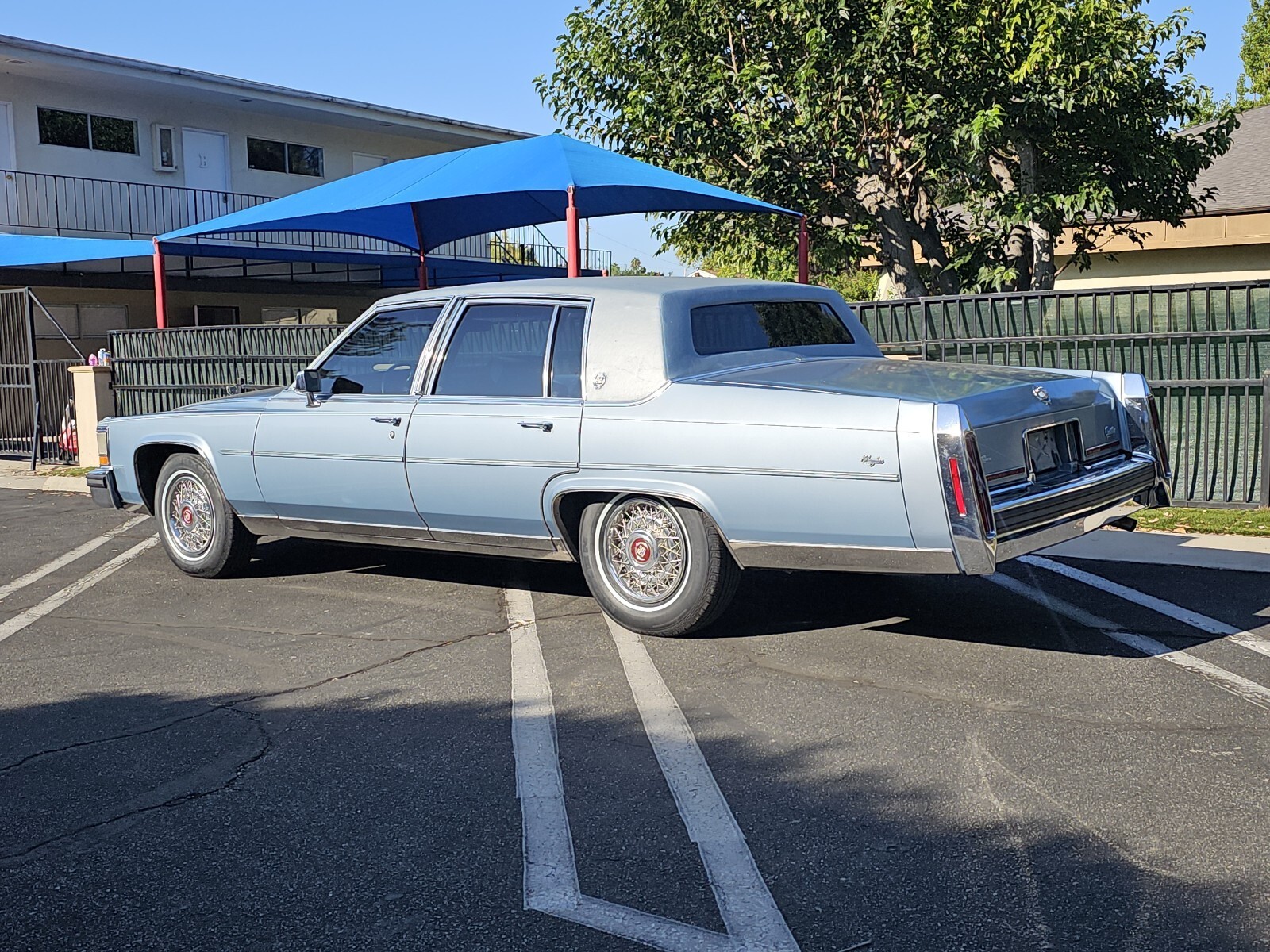 1987 Cadillac Brougham - photo 4