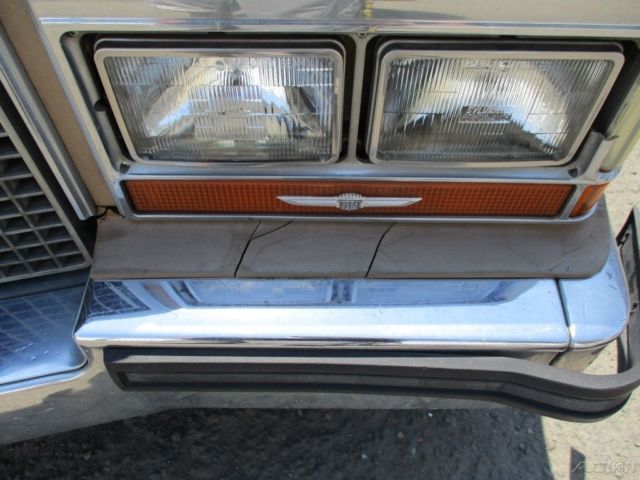 1987 Cadillac Brougham Base Sedan 4-Door - photo 11