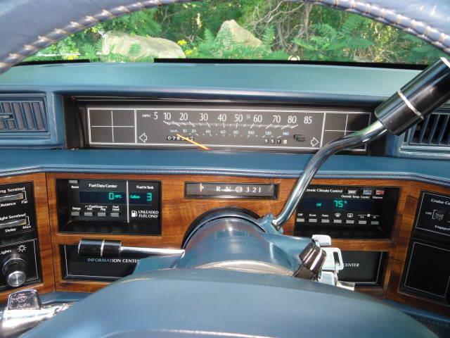 1987 Cadillac DeVille Roadster - photo 11