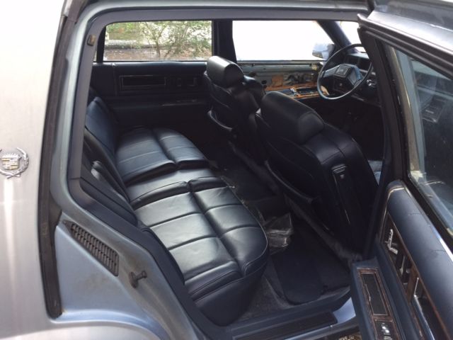 1987 Cadillac DeVille Base Sedan 4-Door - photo 13