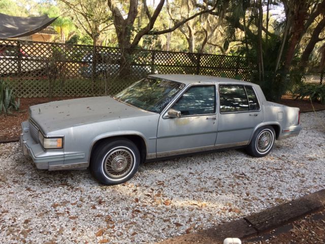 1987 Cadillac DeVille Base Sedan 4-Door - photo 3