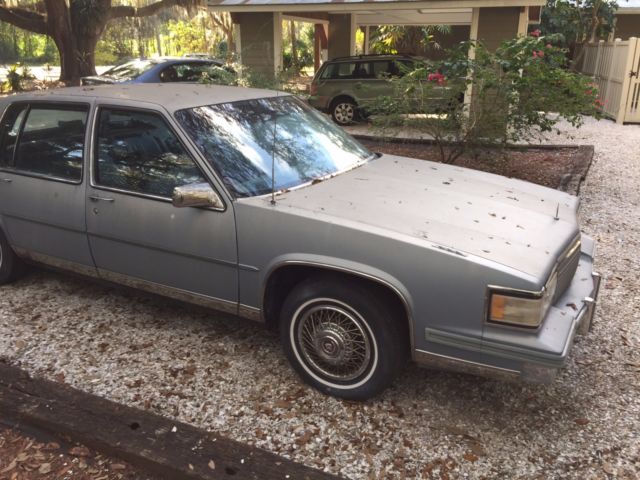 1987 Cadillac DeVille Base Sedan 4-Door - photo 4