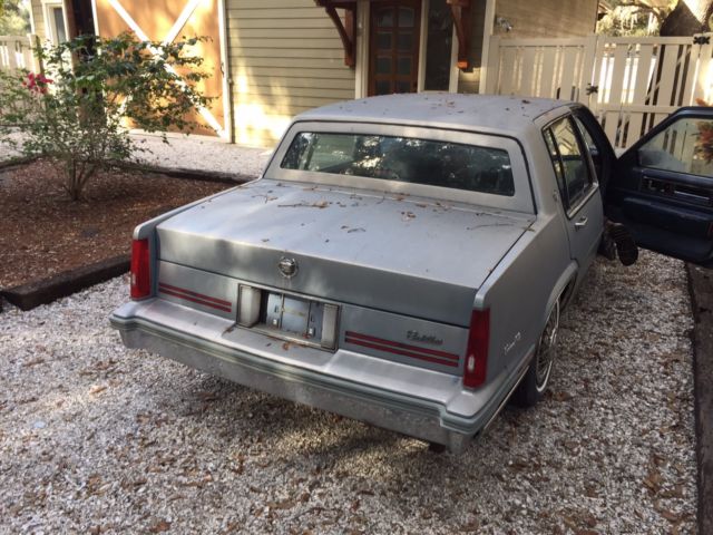 1987 Cadillac DeVille Base Sedan 4-Door - photo 7