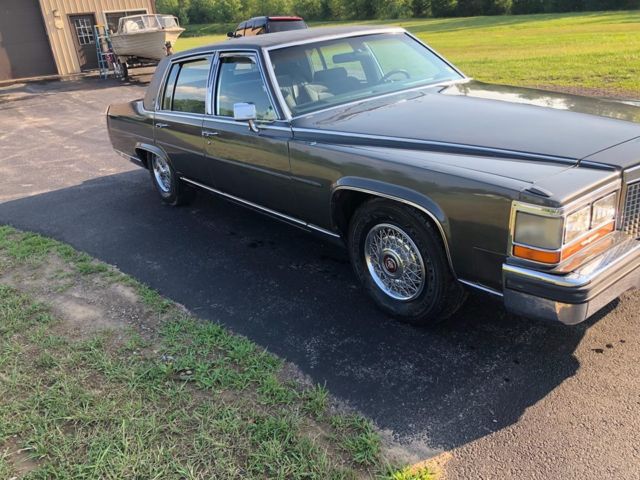 1987 Cadillac Fleetwood - photo 3