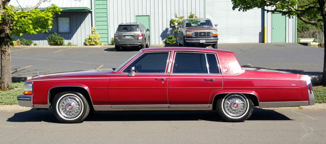 1984 Cadillac Fleetwood BROUGHAM - photo 2