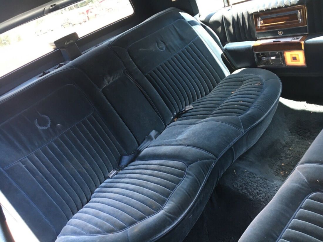 1987 Cadillac DeVille Fleetwood Brougham Limo - photo 12