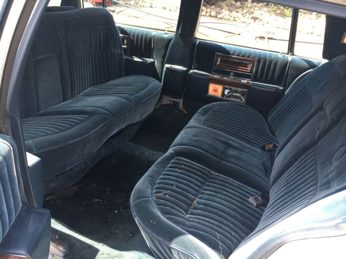 1987 Cadillac DeVille Fleetwood Brougham Limo - photo 13