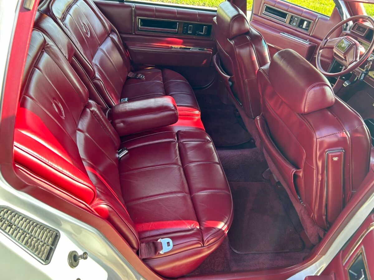 1987 Cadillac DeVille - photo 11